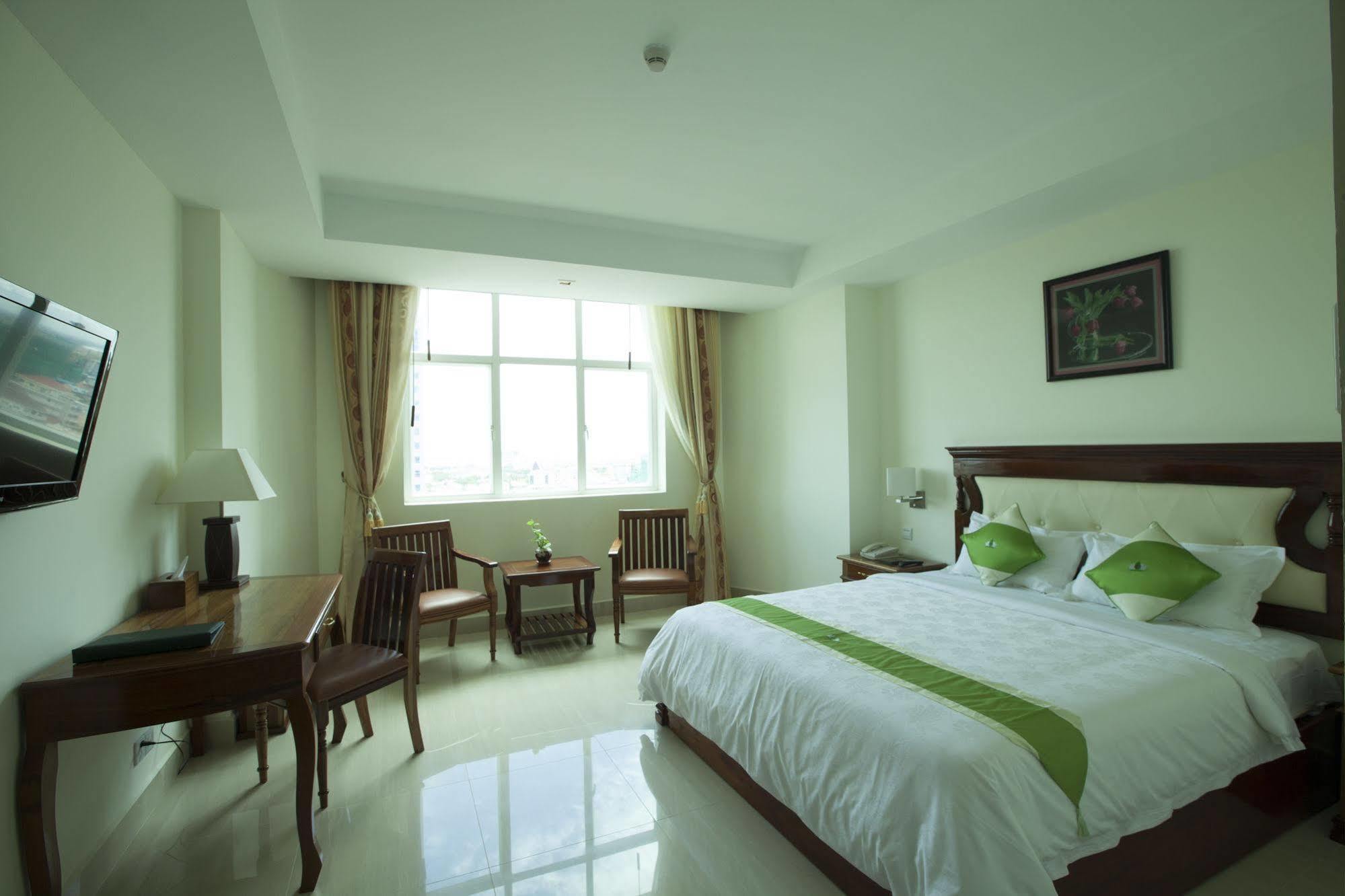 Green Palace Hotel Phnom Penh Bagian luar foto