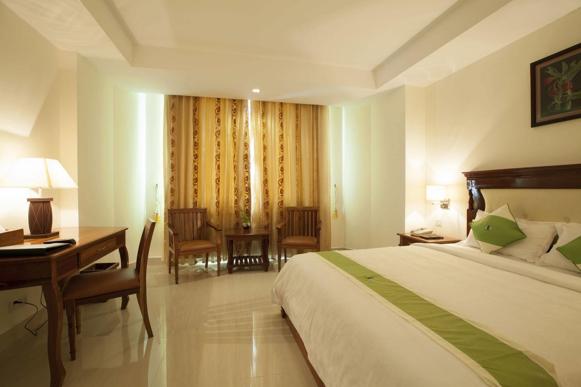 Green Palace Hotel Phnom Penh Bagian luar foto