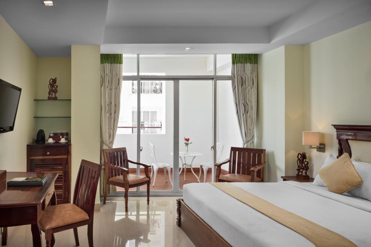Green Palace Hotel Phnom Penh Bagian luar foto