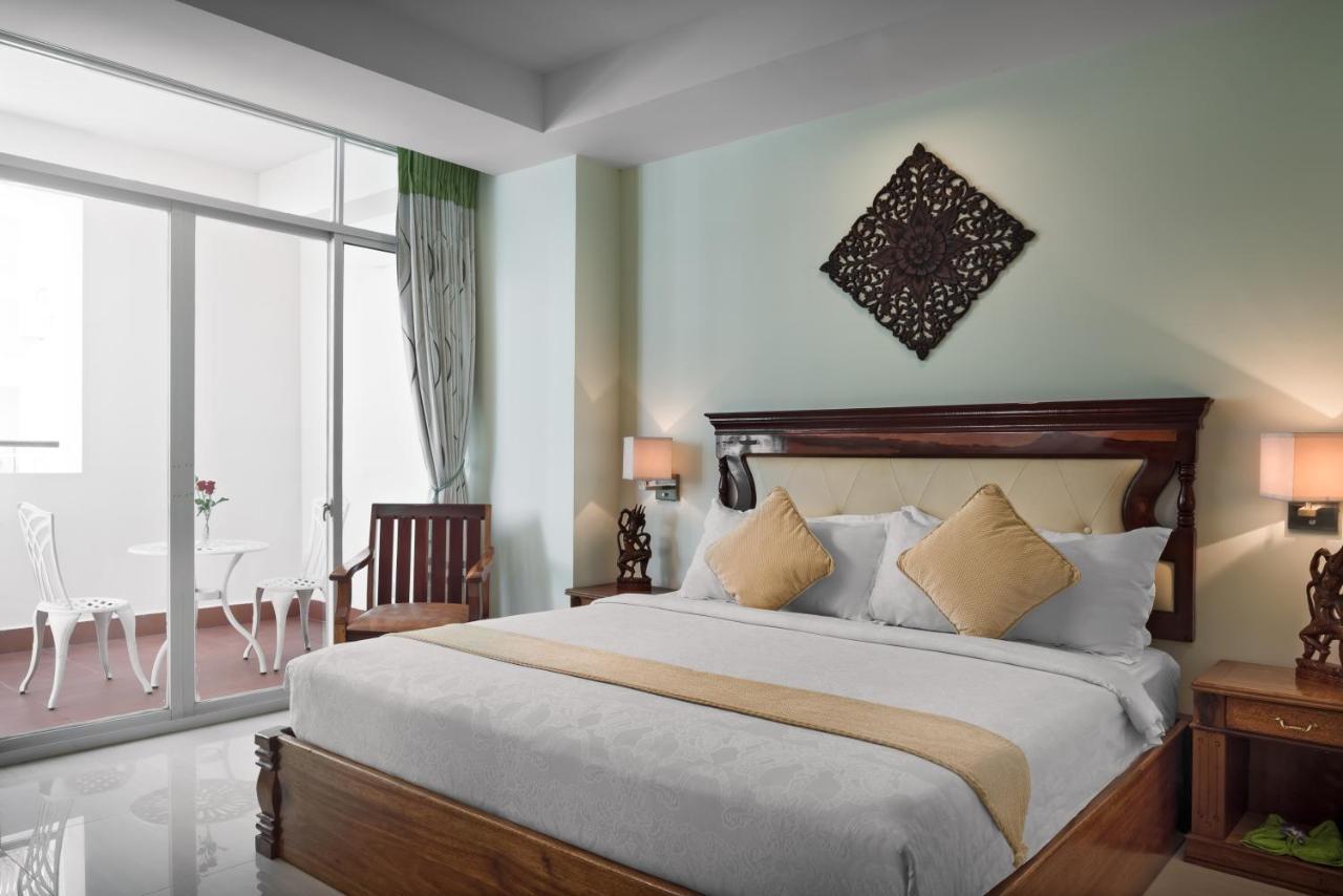 Green Palace Hotel Phnom Penh Bagian luar foto